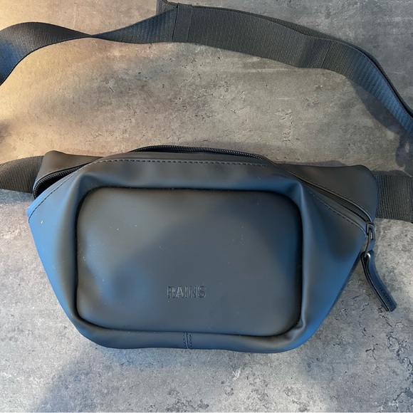 Rains Black Bum Bag - Picture 7 of 12